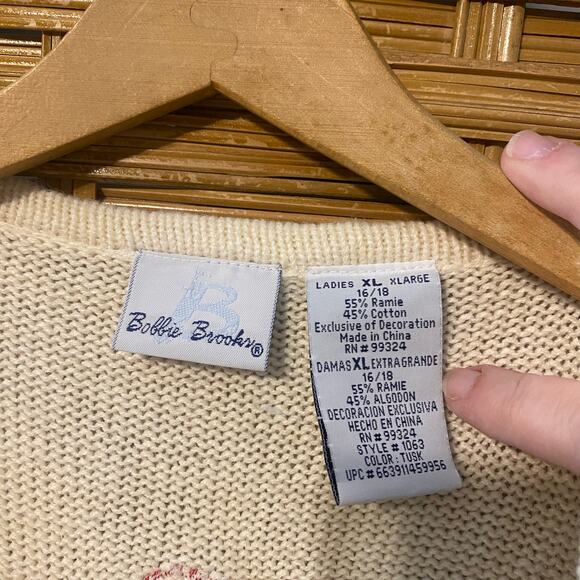 Vintage Bobbie Brooks Christmas Sweater Vest XL Poinsettia Embroidered Ramie - Picture 3 of 6